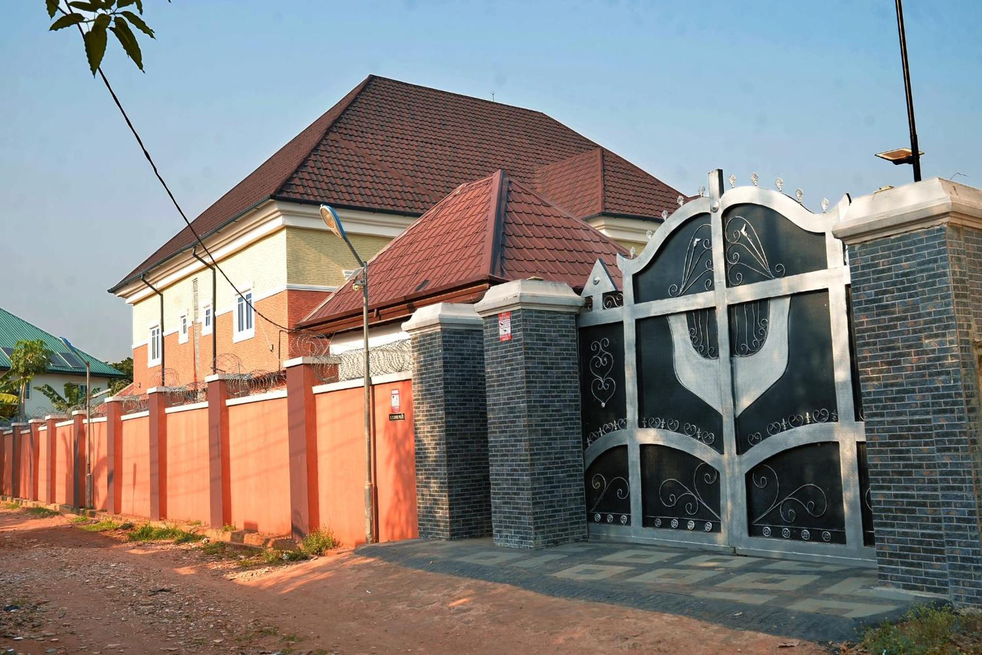 Oxford Villa Apartment 2 Bedroom 2 Bathroom Luxury Nnewi Exterior photo